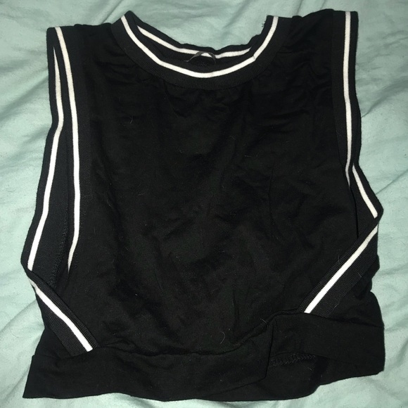 black and white stripe crop top - Picture 1 of 1
